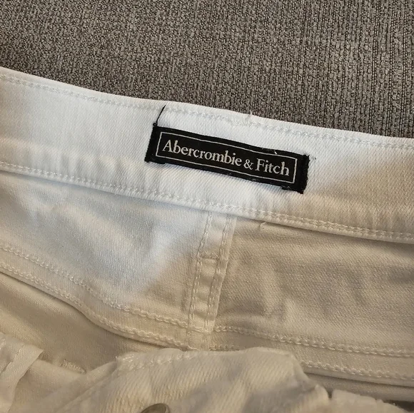 Abercrombie & Fitch White Denim Distressed Raw Hem Boho Shorts Size 24 - Picture 4 of 8